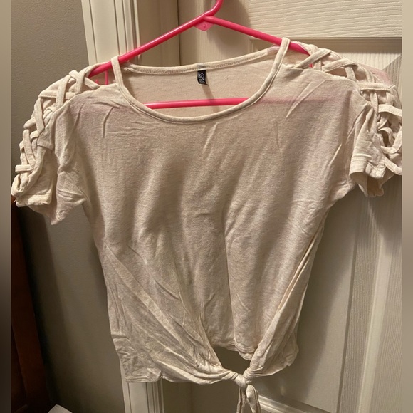 Beige tie front crop top with cross cross shoulders - Picture 2 of 4